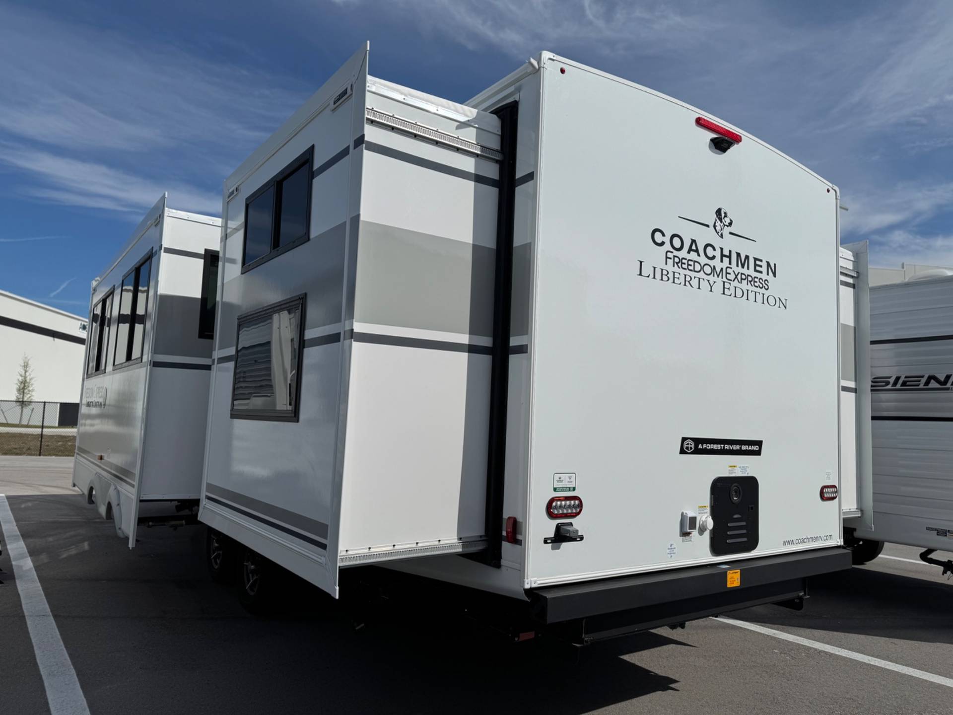 2026 Coachmen 2026 Coachmen Freedom Express Liberty Edition - thumbnail 4
