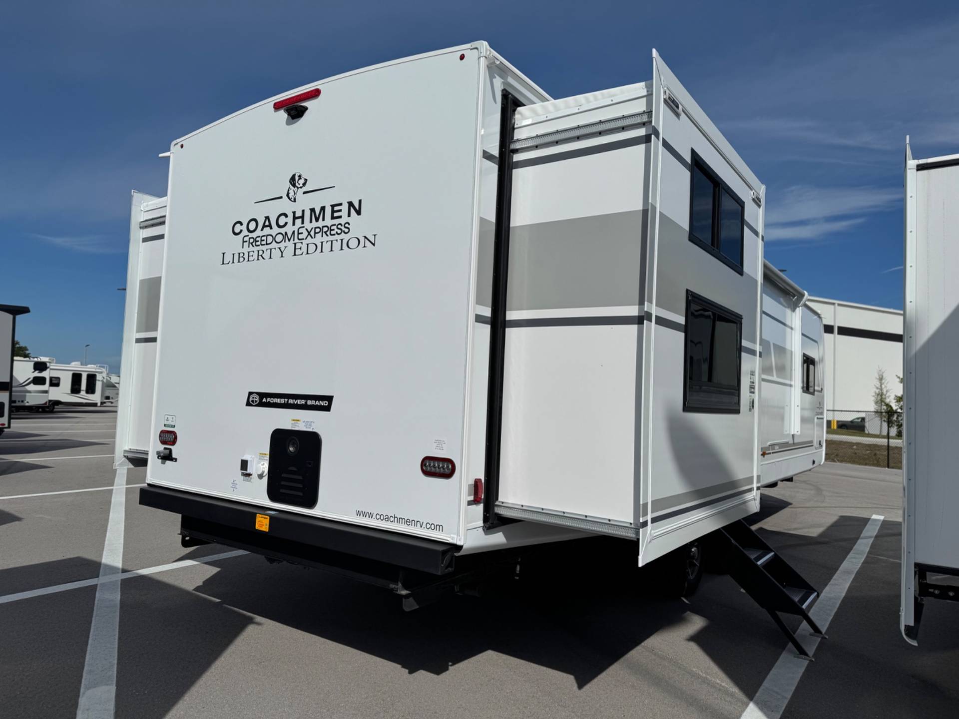 2026 Coachmen 2026 Coachmen Freedom Express Liberty Edition - thumbnail 5