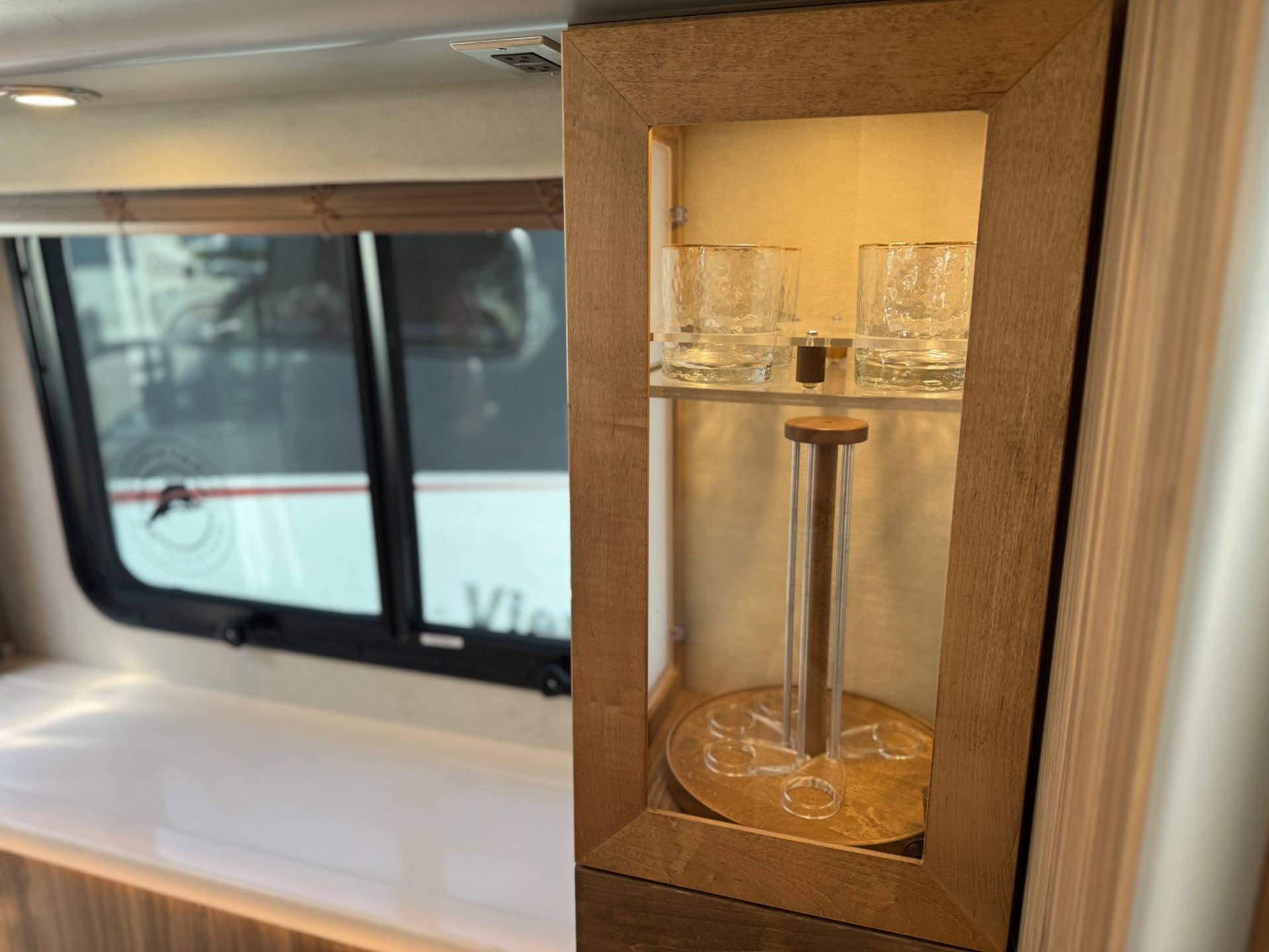 2022 Airstream 2022 Airstream Atlas - thumbnail 16