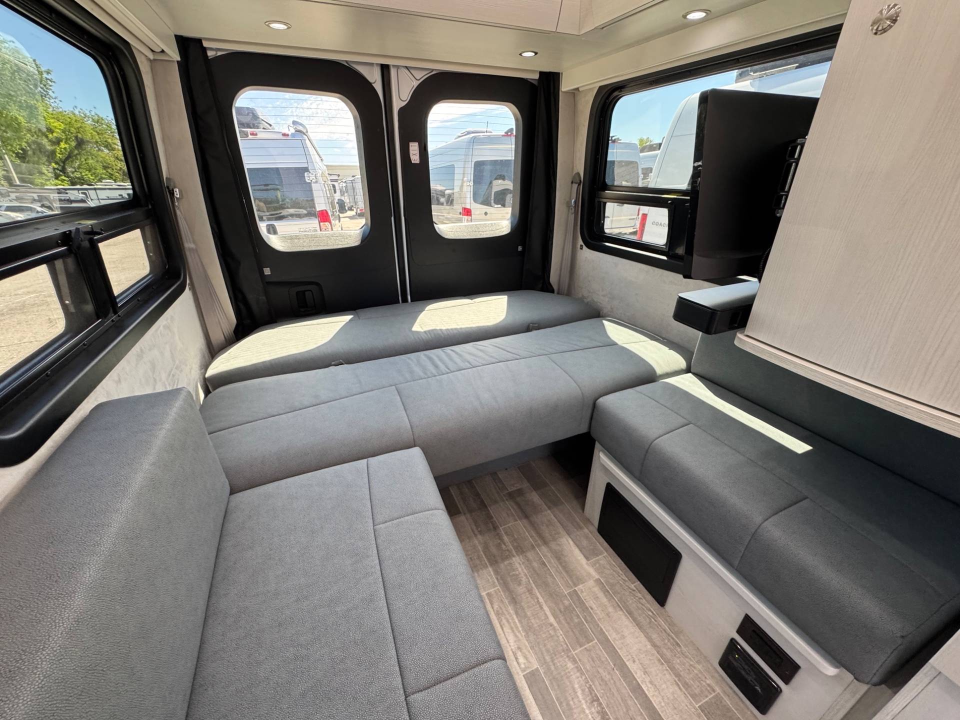 2023 Pleasure-Way 2023 Pleasure-Way Plateau - thumbnail 18