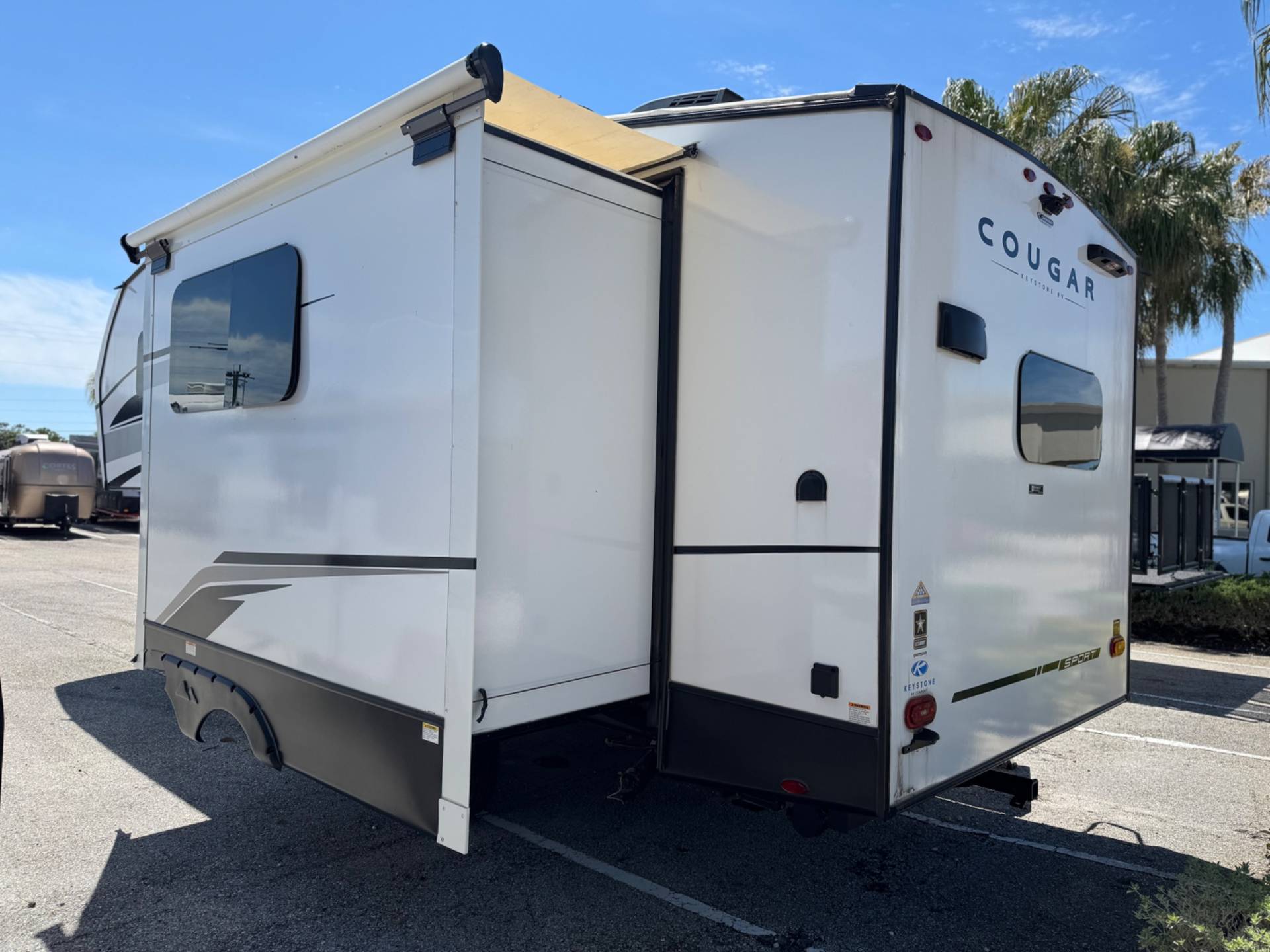 2024 Keystone RV 2024 Keystone RV Cougar Sport - thumbnail 3