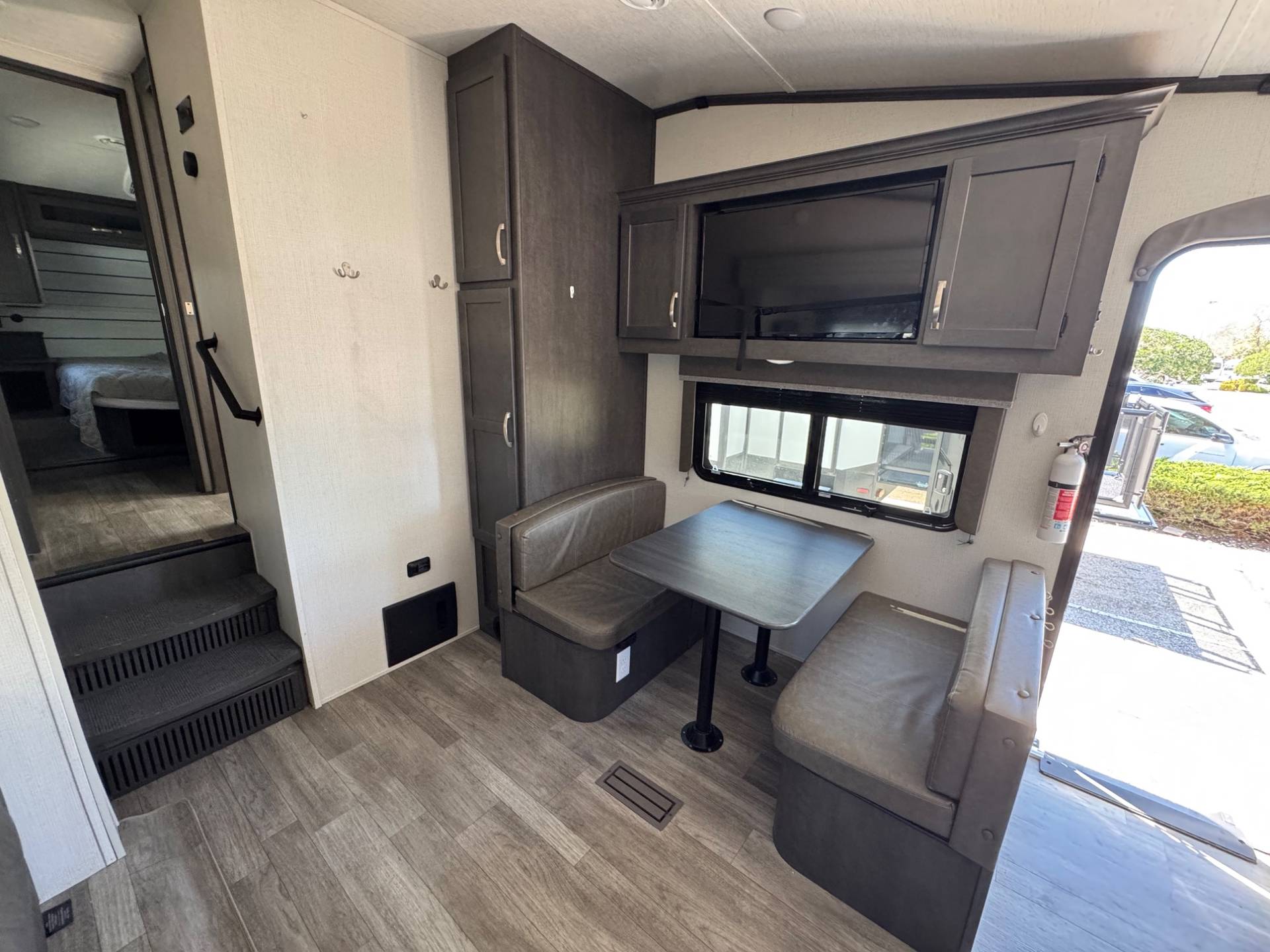 2024 Keystone RV 2024 Keystone RV Cougar Sport - thumbnail 13
