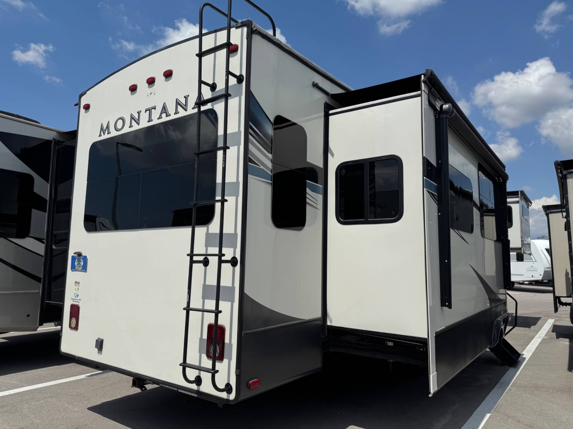 2021 KEYSTONE RV 2021 KEYSTONE RV MONTANA - thumbnail 5