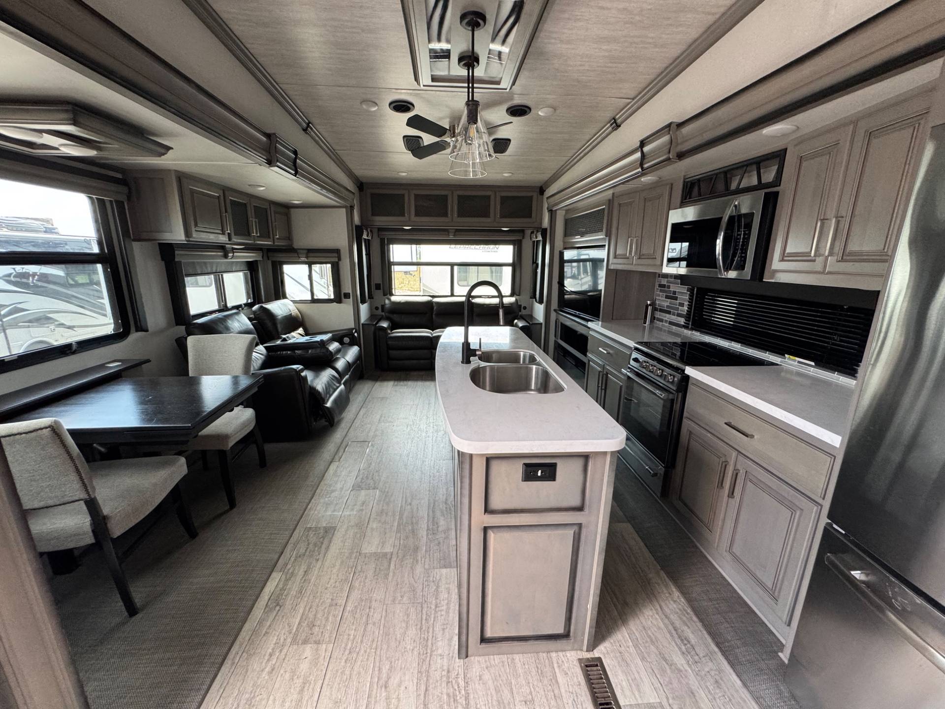 2021 KEYSTONE RV 2021 KEYSTONE RV MONTANA - thumbnail 6