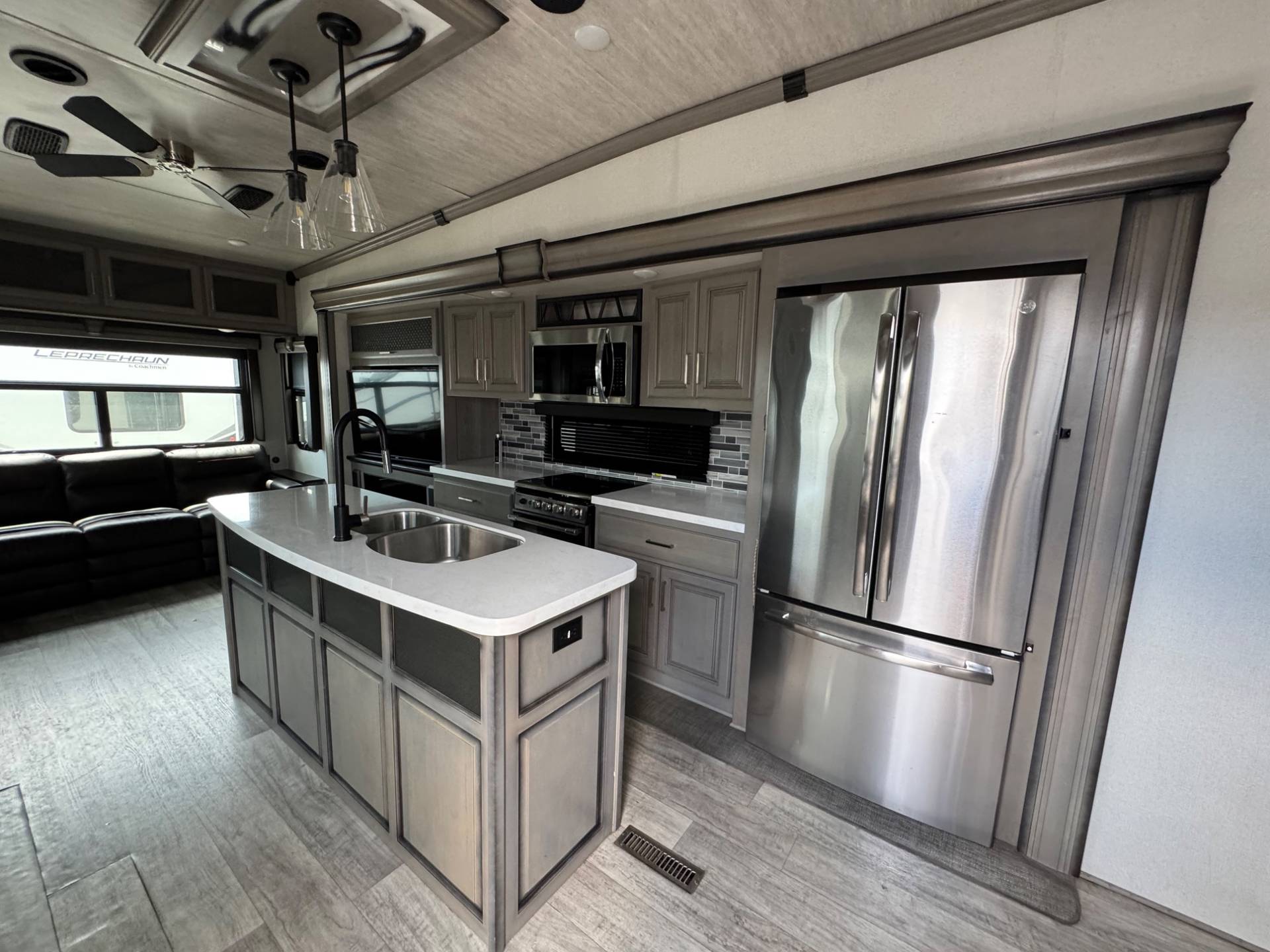 2021 KEYSTONE RV 2021 KEYSTONE RV MONTANA - thumbnail 9