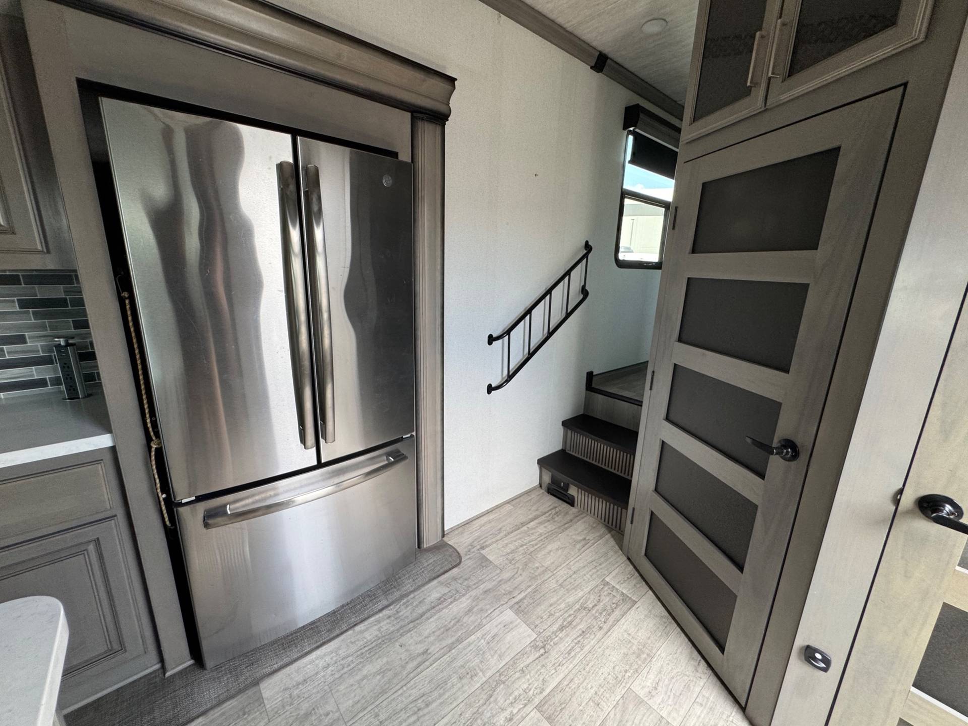 2021 KEYSTONE RV 2021 KEYSTONE RV MONTANA - thumbnail 14