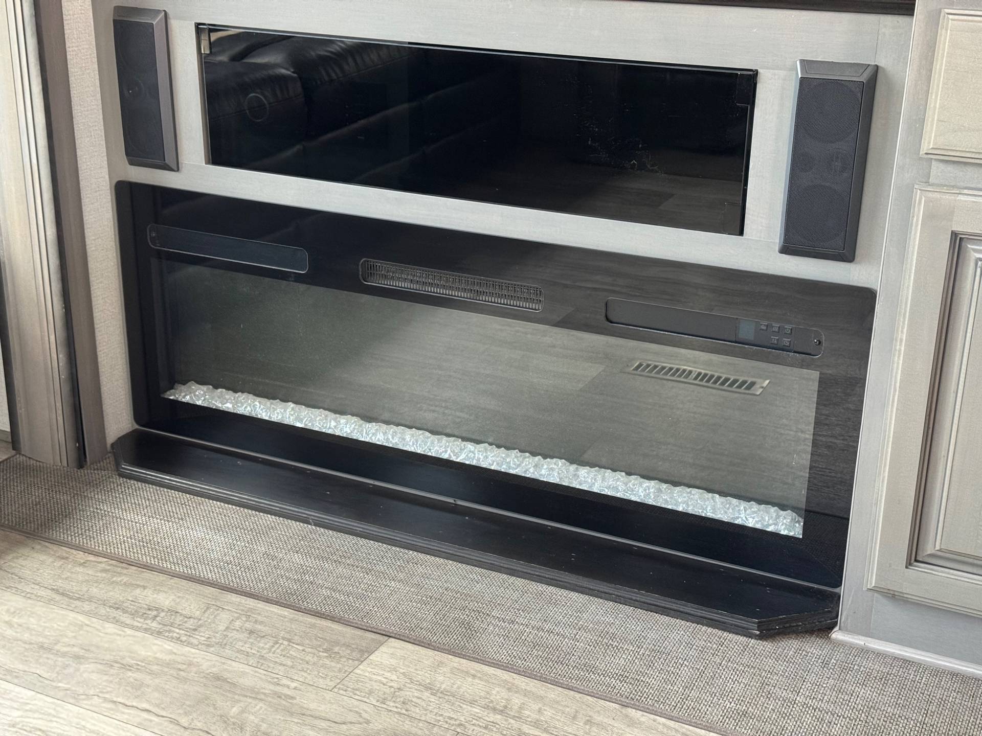 2021 KEYSTONE RV 2021 KEYSTONE RV MONTANA - thumbnail 19