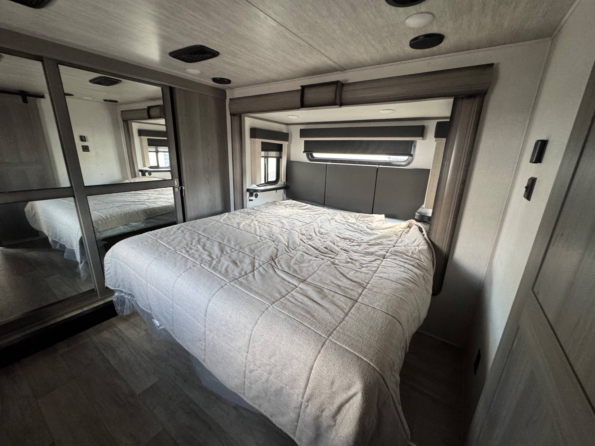 2021 KEYSTONE RV 2021 KEYSTONE RV MONTANA - thumbnail 23