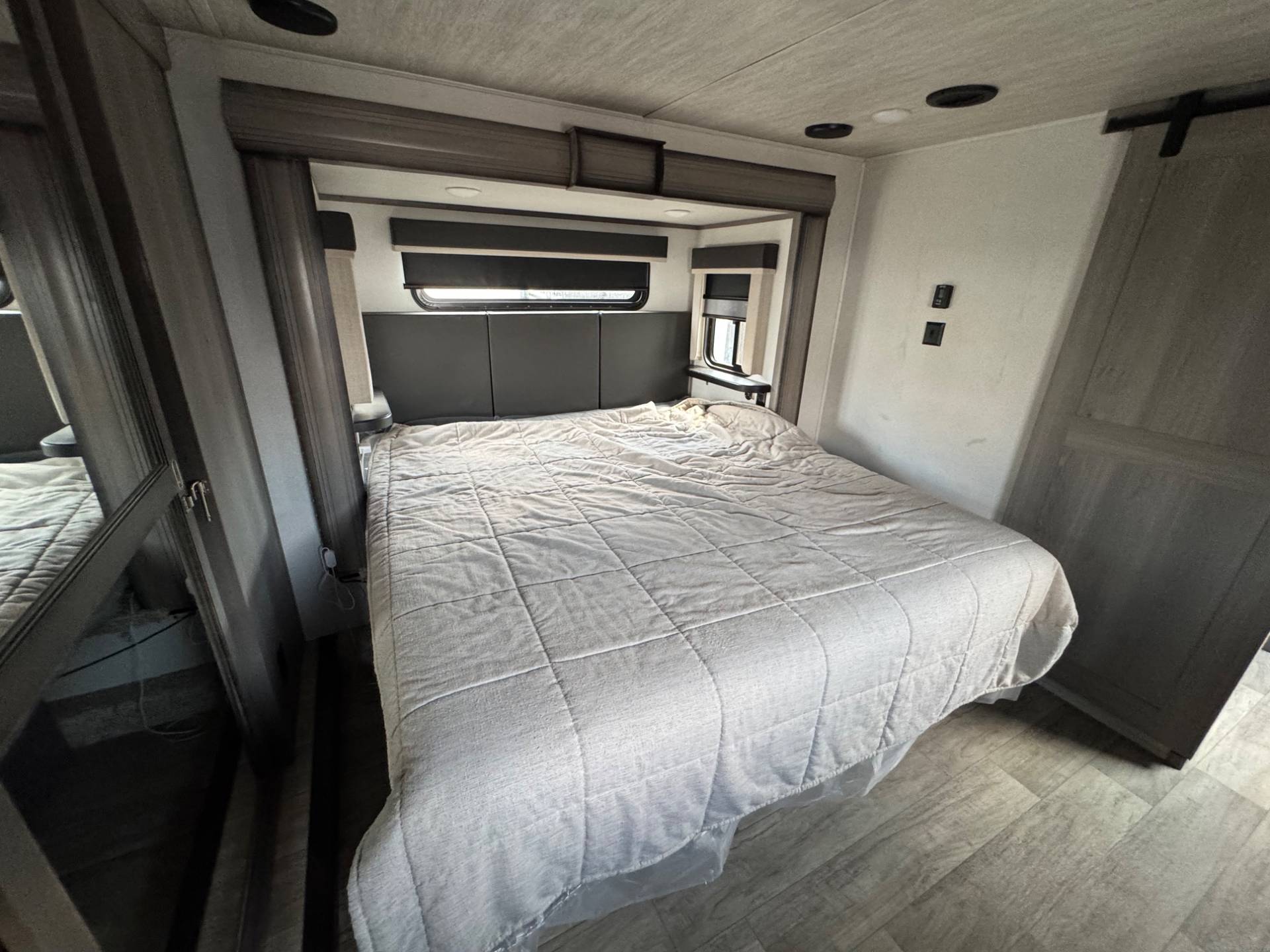 2021 KEYSTONE RV 2021 KEYSTONE RV MONTANA - thumbnail 24