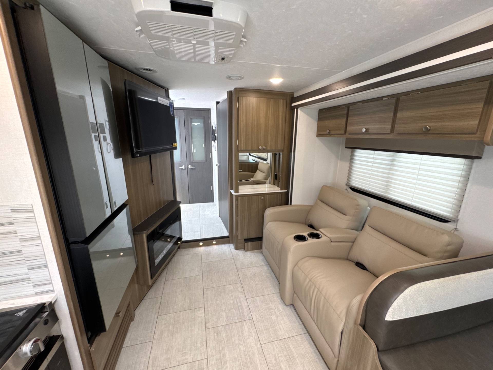 2026 Coachmen 2026 Coachmen Freelander - thumbnail 13