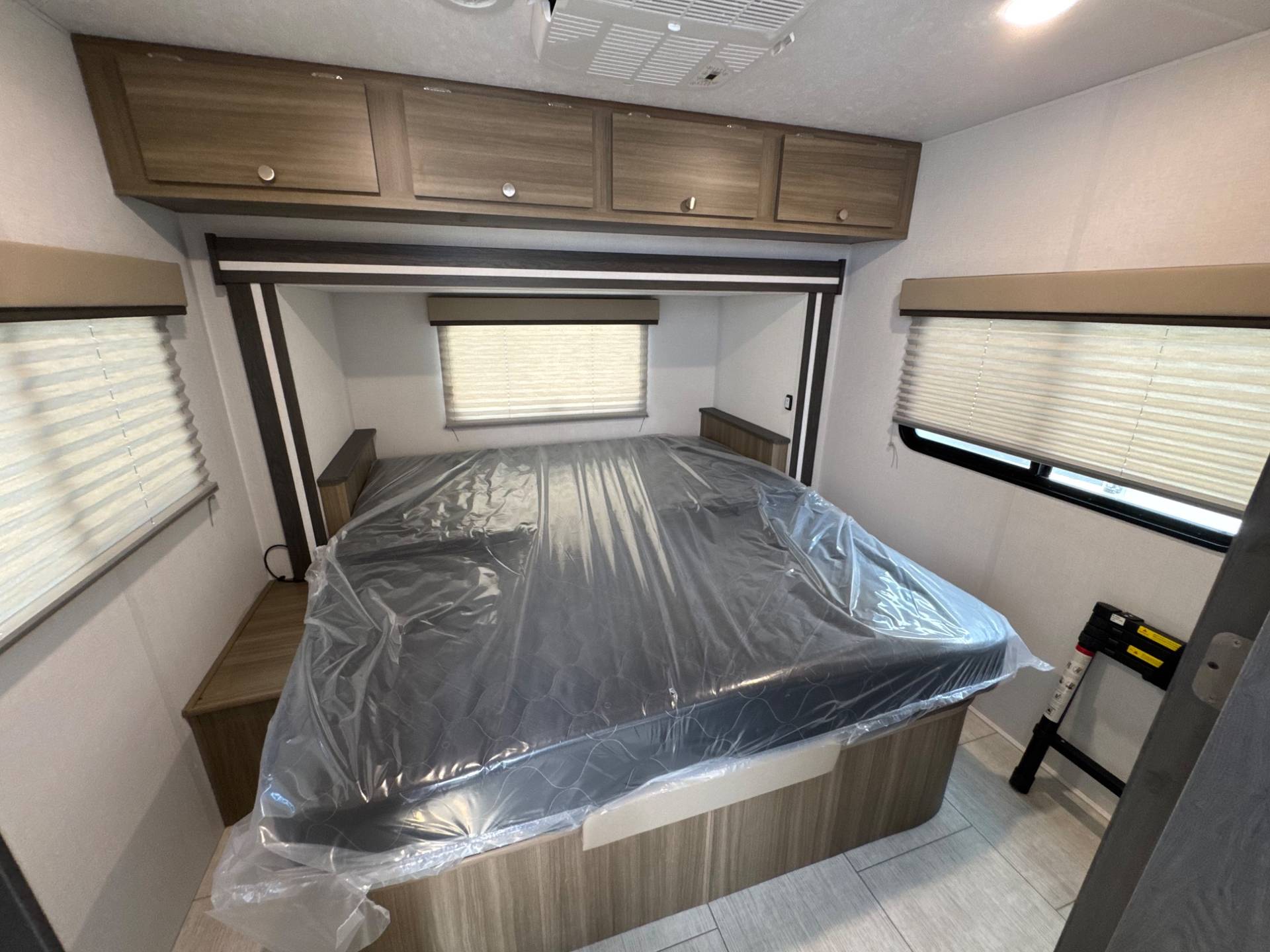 2026 Coachmen 2026 Coachmen Freelander - thumbnail 29