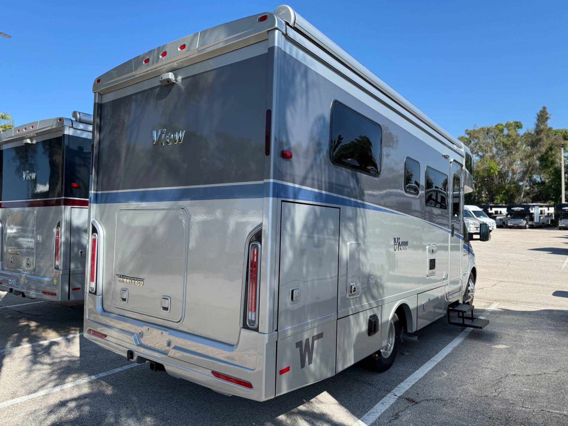 2026 Winnebago 2026 Winnebago View - thumbnail 5