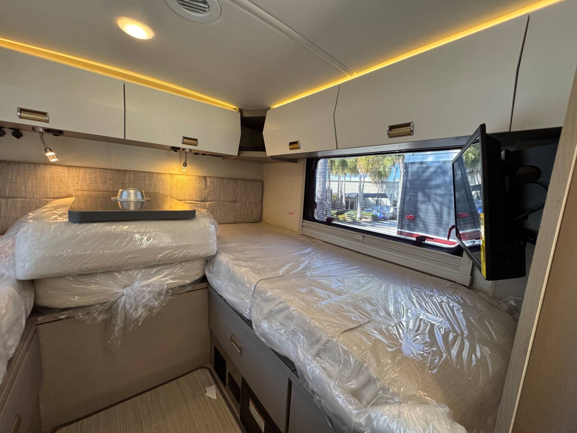 2026 Winnebago 2026 Winnebago View - thumbnail 17