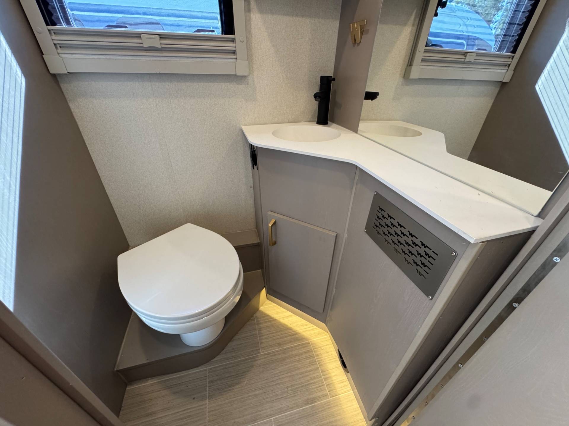 2026 Winnebago 2026 Winnebago View - thumbnail 22