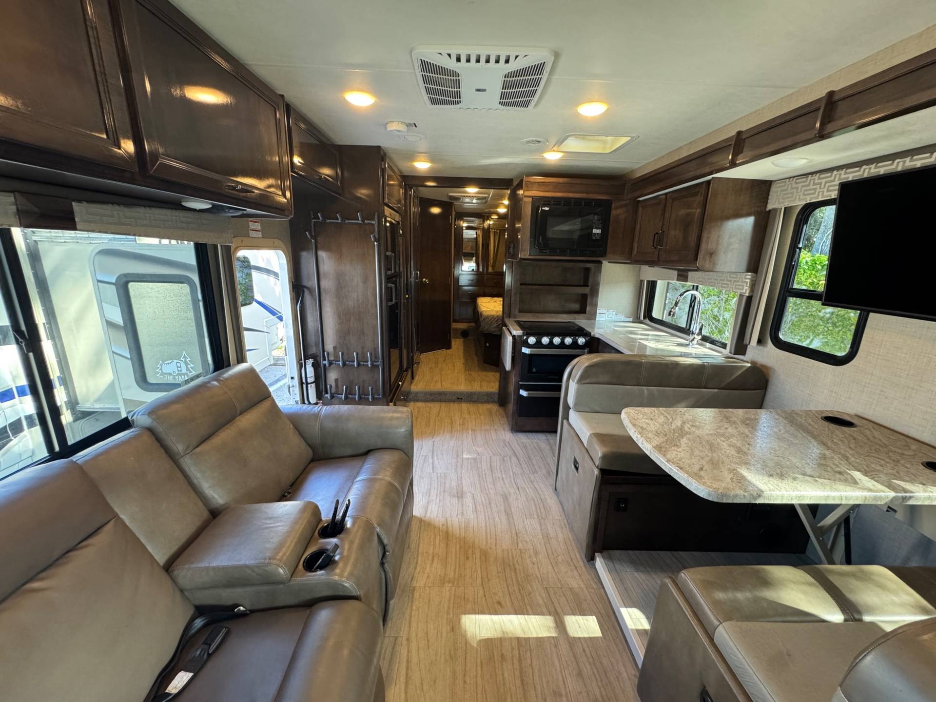 2020 Thor Motor Coach 2020 Thor Motor Coach Quantum - thumbnail 6