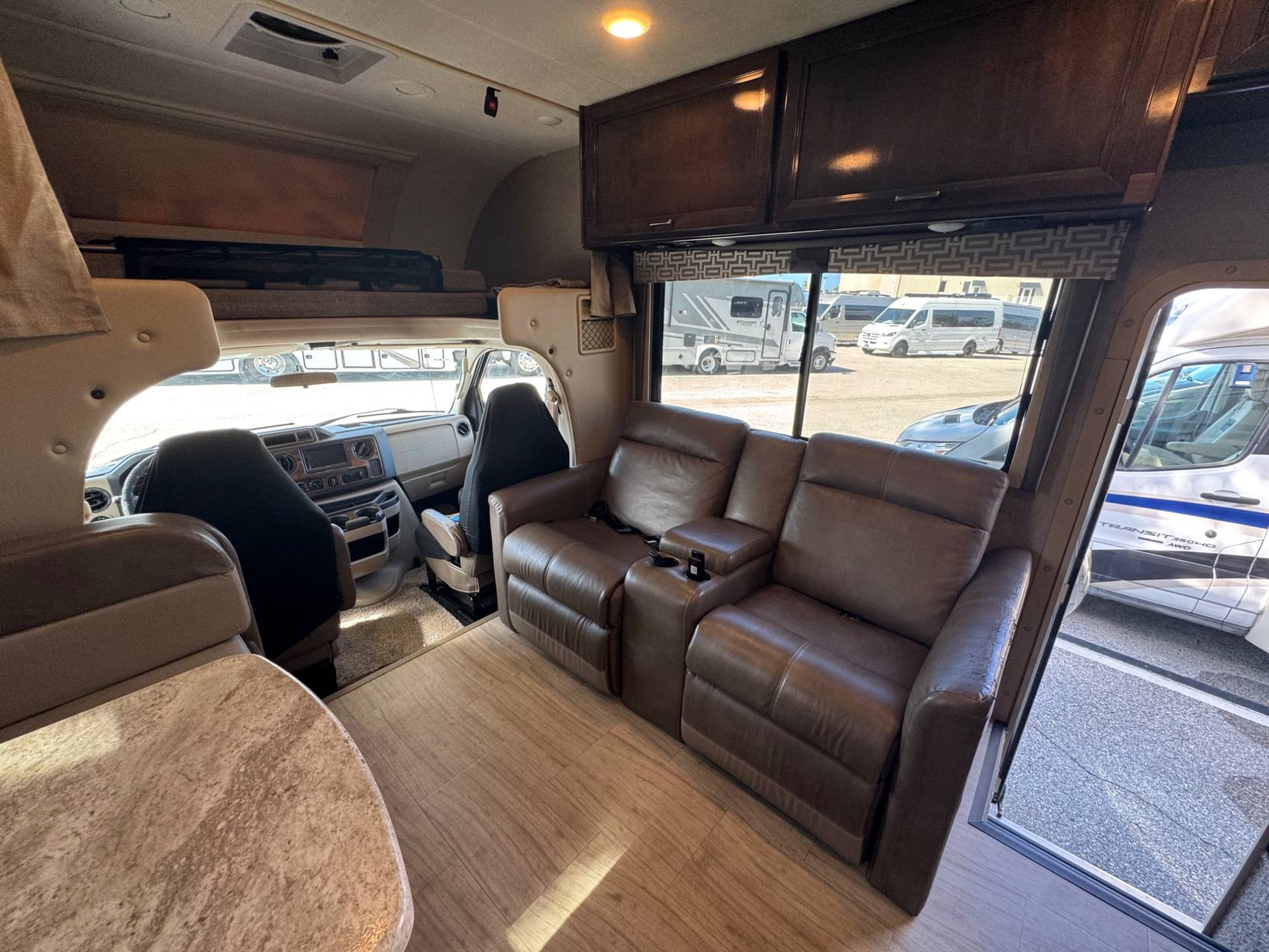 2020 Thor Motor Coach 2020 Thor Motor Coach Quantum - thumbnail 13