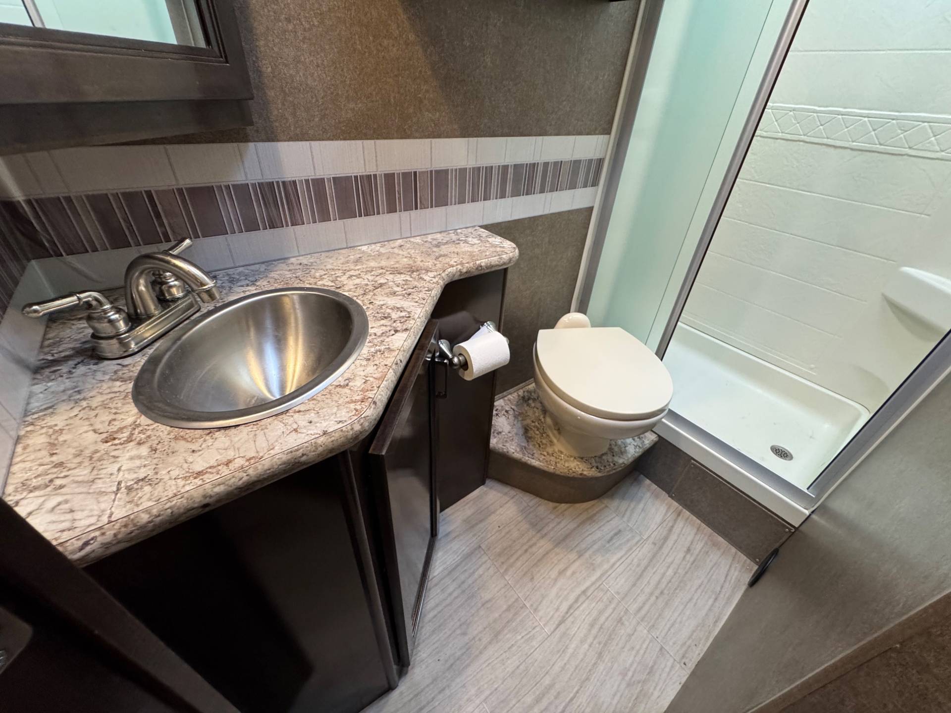 2020 Thor Motor Coach 2020 Thor Motor Coach Quantum - thumbnail 20