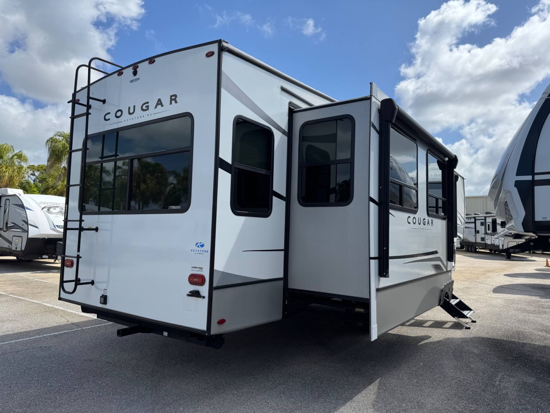 2023 KEYSTONE RV 2023 KEYSTONE RV COUGAR - thumbnail 4