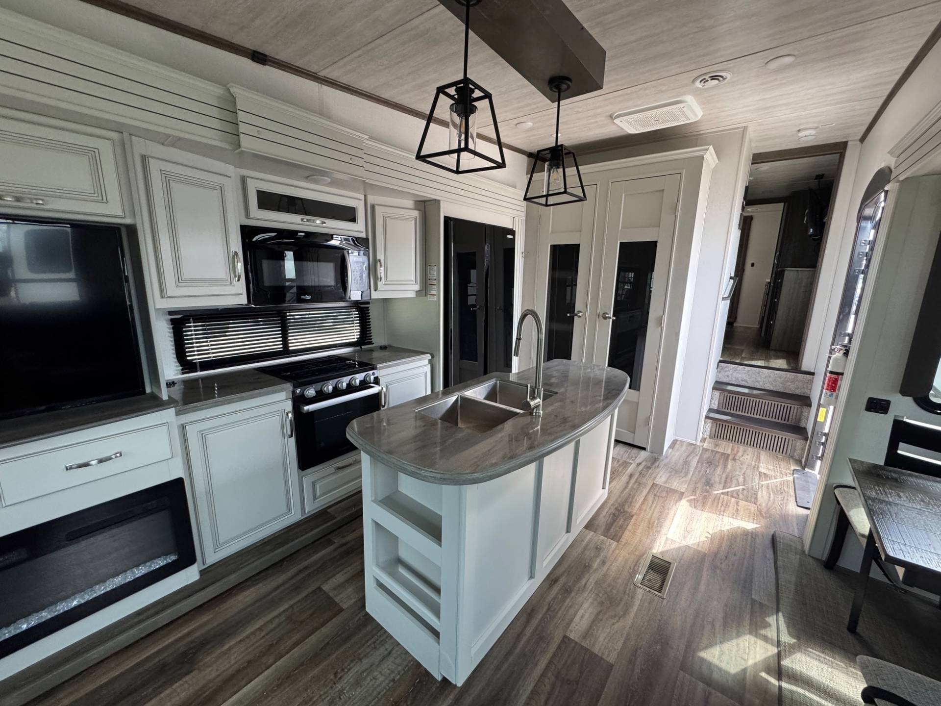 2023 KEYSTONE RV 2023 KEYSTONE RV COUGAR - thumbnail 7