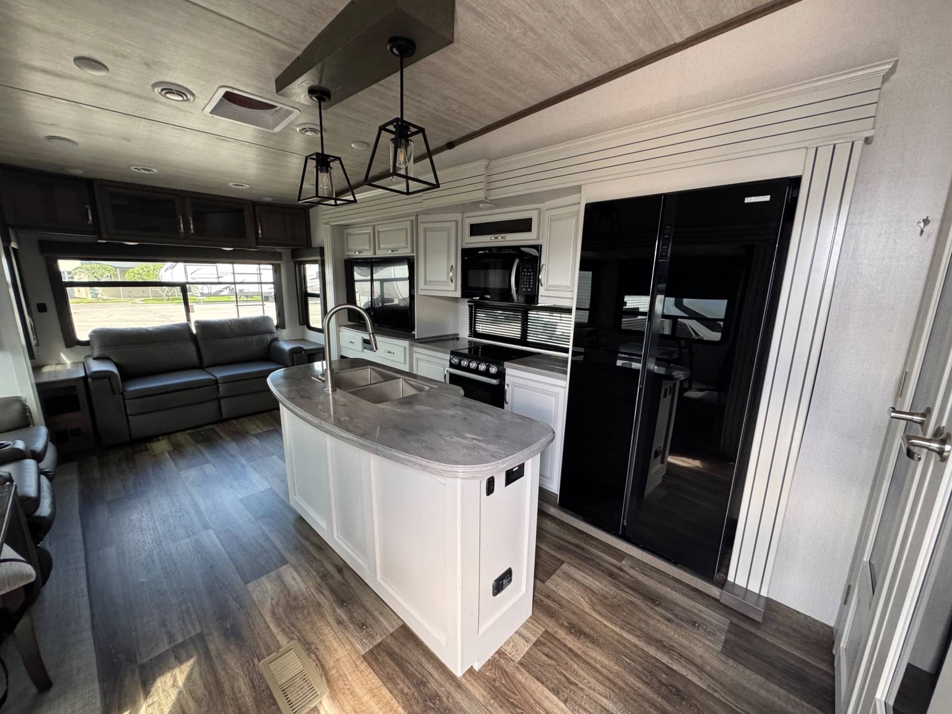 2023 KEYSTONE RV 2023 KEYSTONE RV COUGAR - thumbnail 8