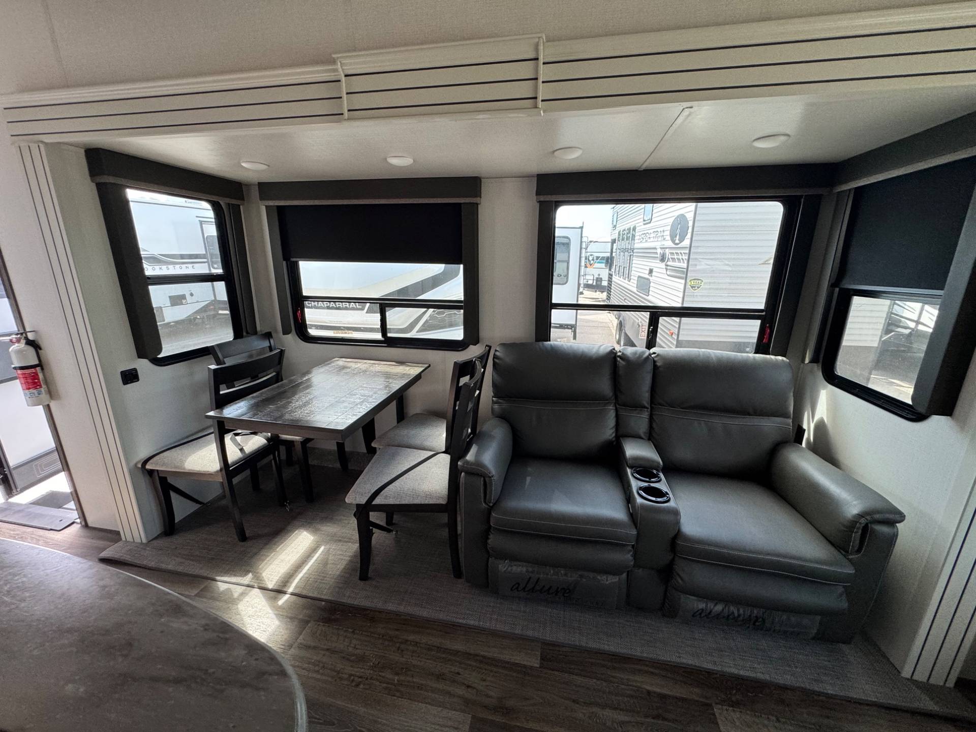 2023 KEYSTONE RV 2023 KEYSTONE RV COUGAR - thumbnail 17