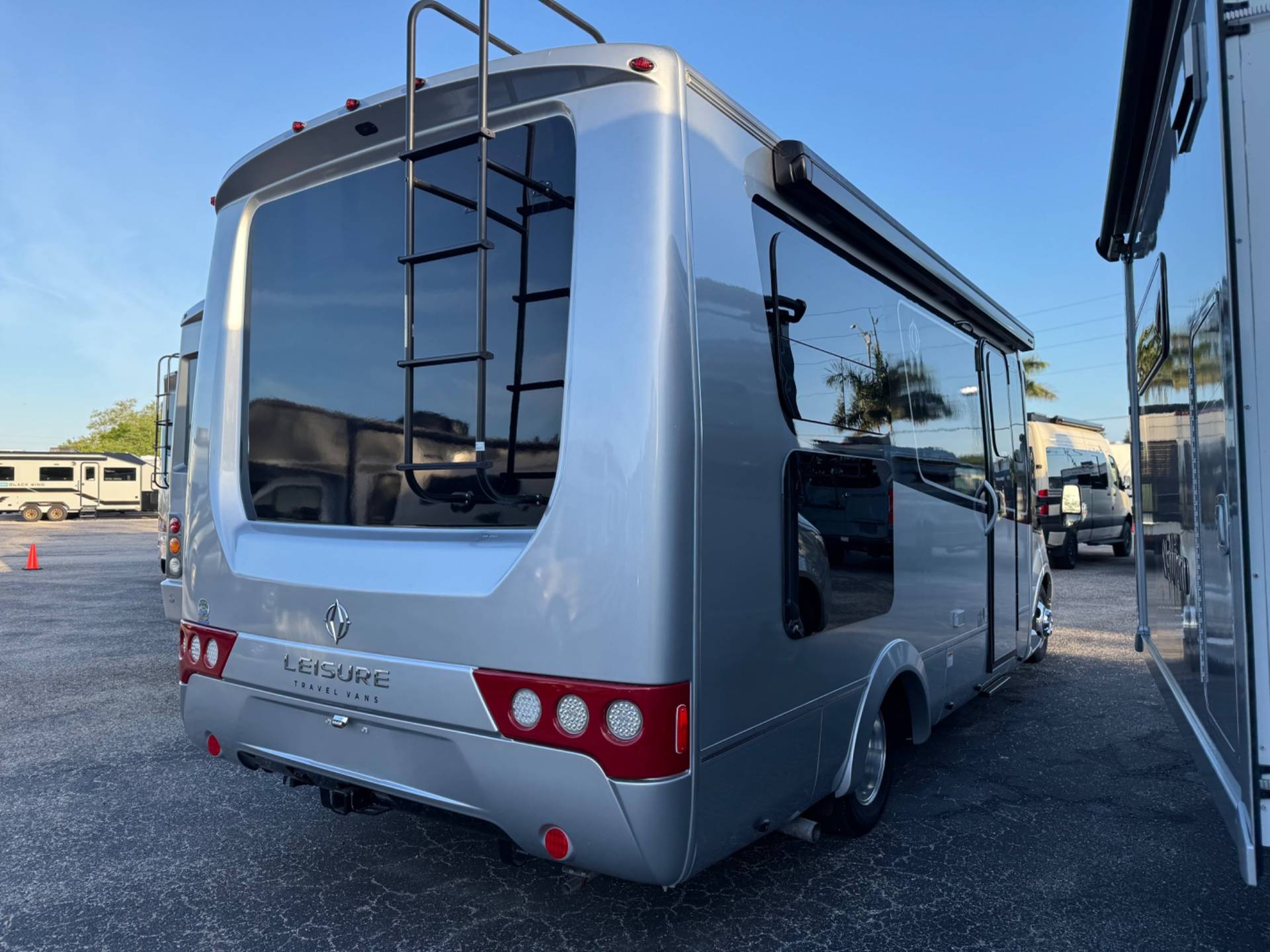 2025 Leisure Travel Vans 2025 Leisure Travel Vans Wonder - thumbnail 5