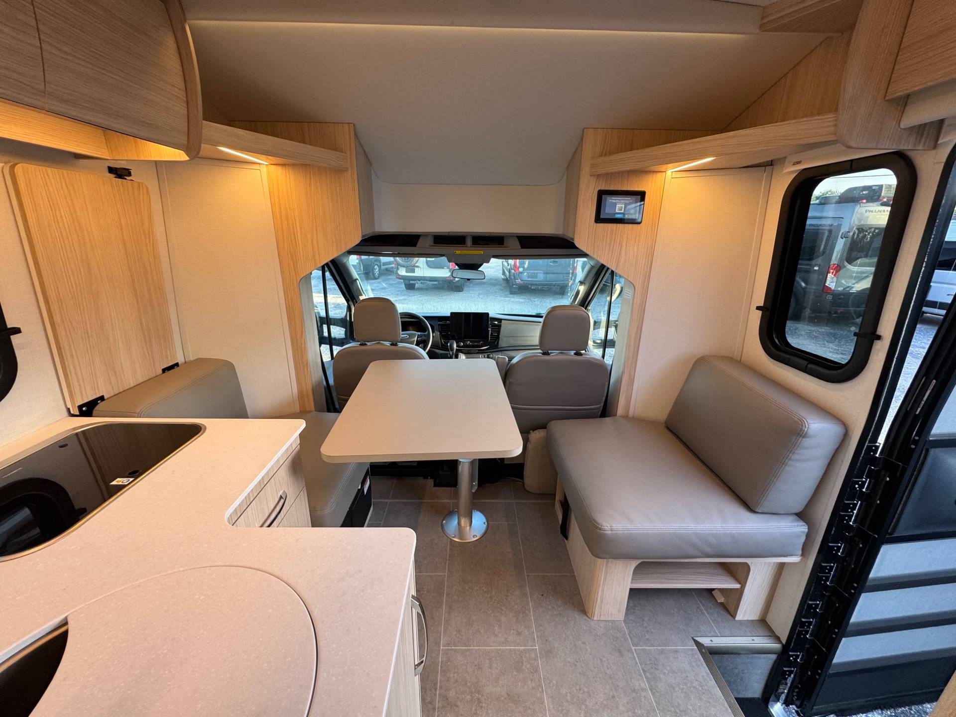 2025 Leisure Travel Vans 2025 Leisure Travel Vans Wonder - thumbnail 8