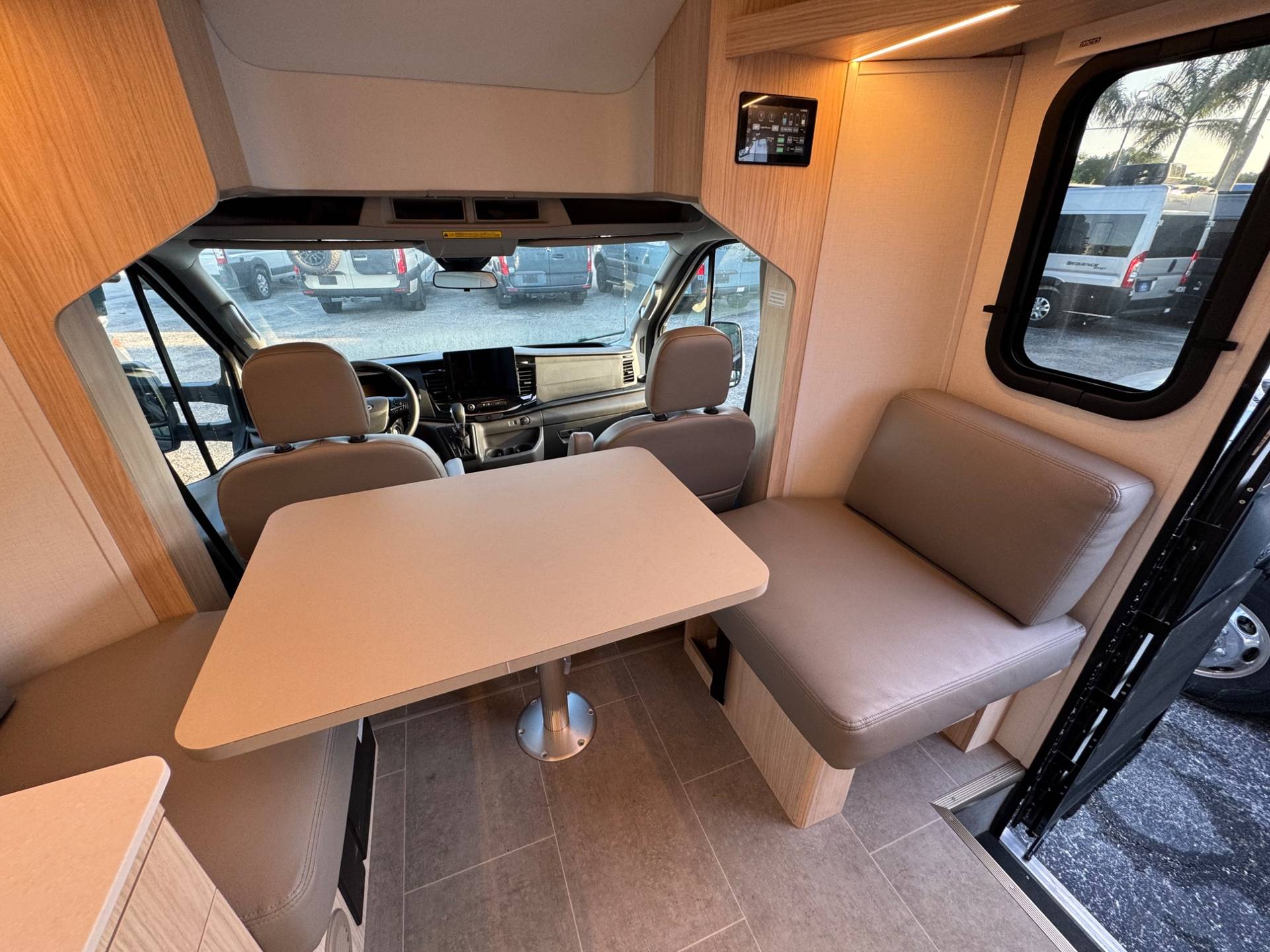 2025 Leisure Travel Vans 2025 Leisure Travel Vans Wonder - thumbnail 13