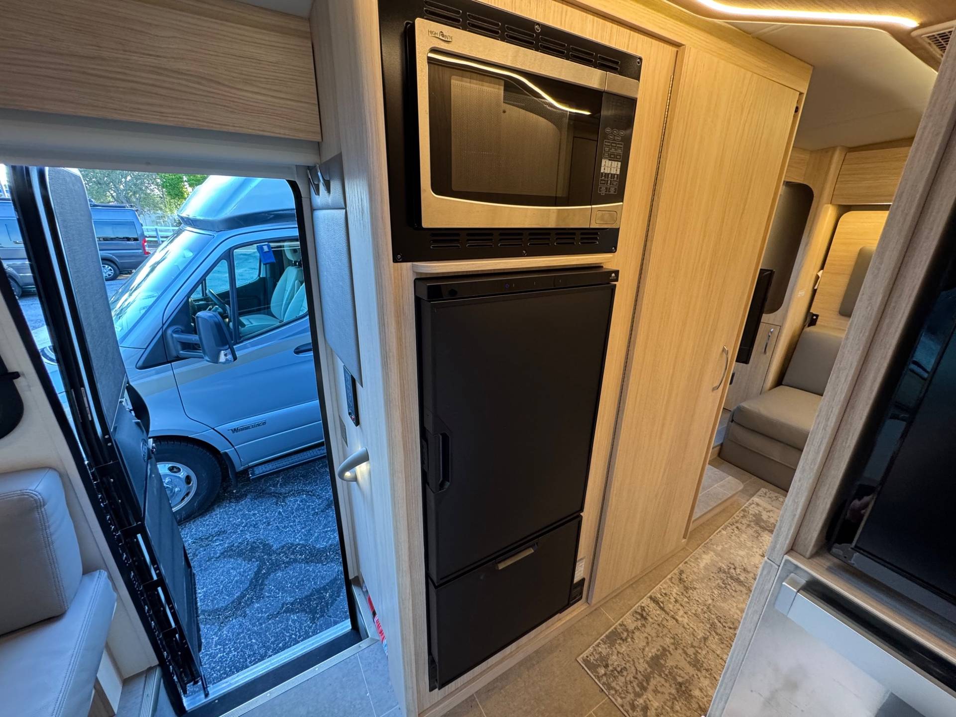 2025 Leisure Travel Vans 2025 Leisure Travel Vans Wonder - thumbnail 15