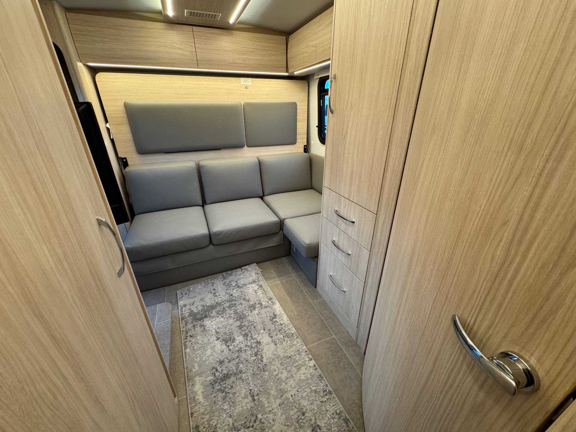 2025 Leisure Travel Vans 2025 Leisure Travel Vans Wonder - thumbnail 17