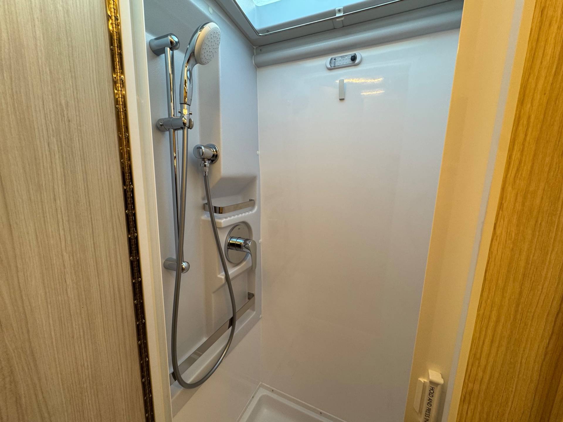 2025 Leisure Travel Vans 2025 Leisure Travel Vans Wonder - thumbnail 23