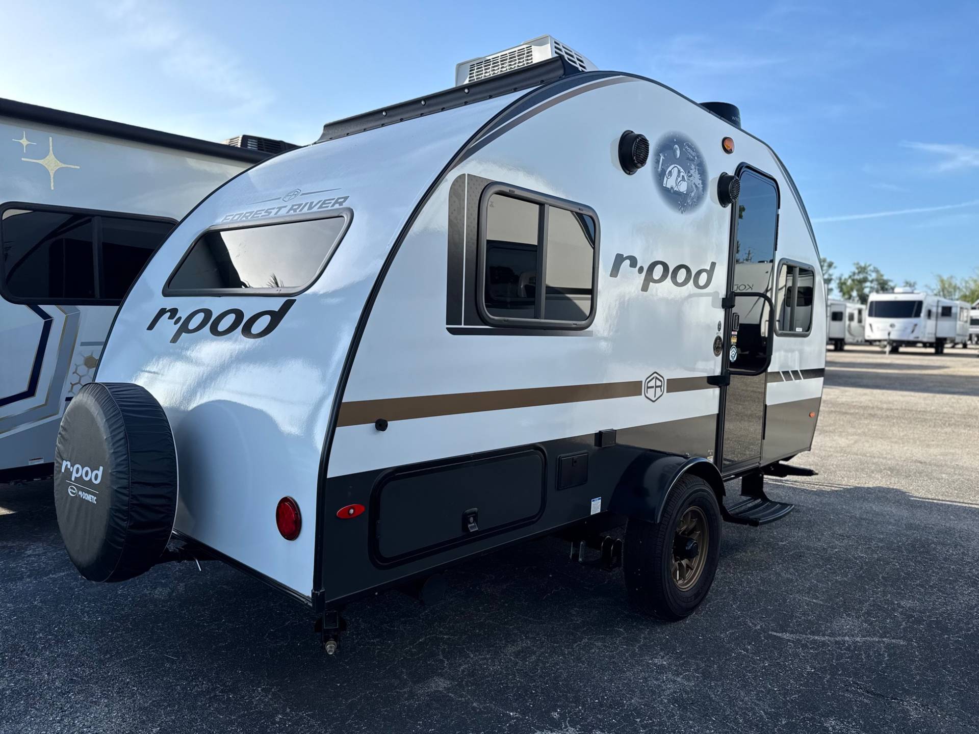 2026 Forest River 2026 Forest River r-pod - thumbnail 5