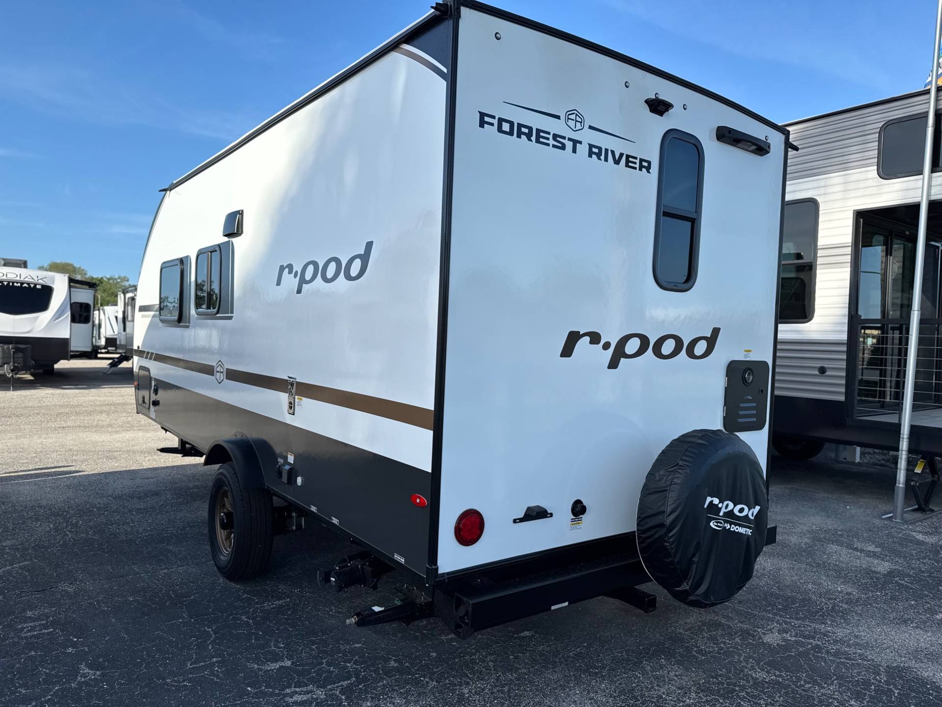 2026 Forest River 2026 Forest River r-pod - thumbnail 4
