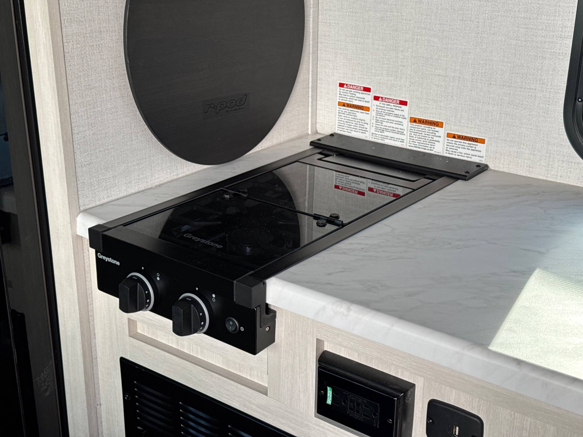 2026 Forest River 2026 Forest River r-pod - thumbnail 9