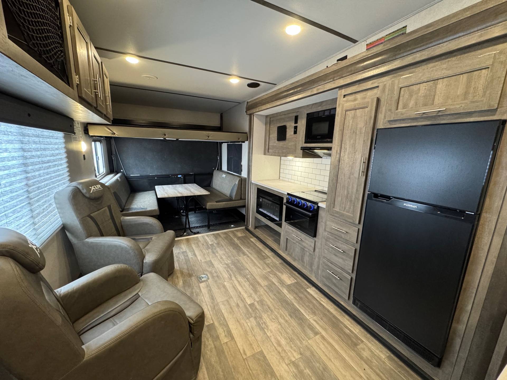 2022 Forest River 2022 Forest River XLR Micro Boost - thumbnail 11