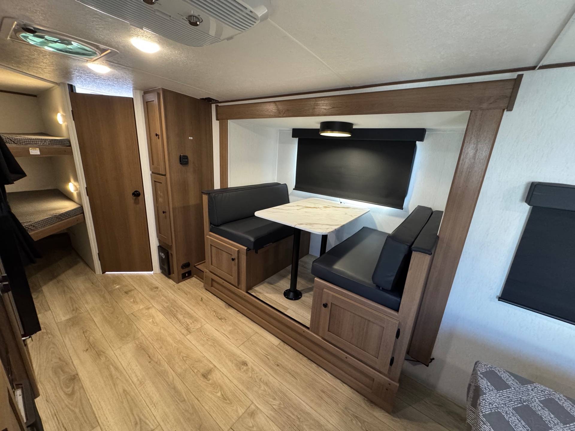 2026 Forest River 2026 Forest River Apex - thumbnail 6