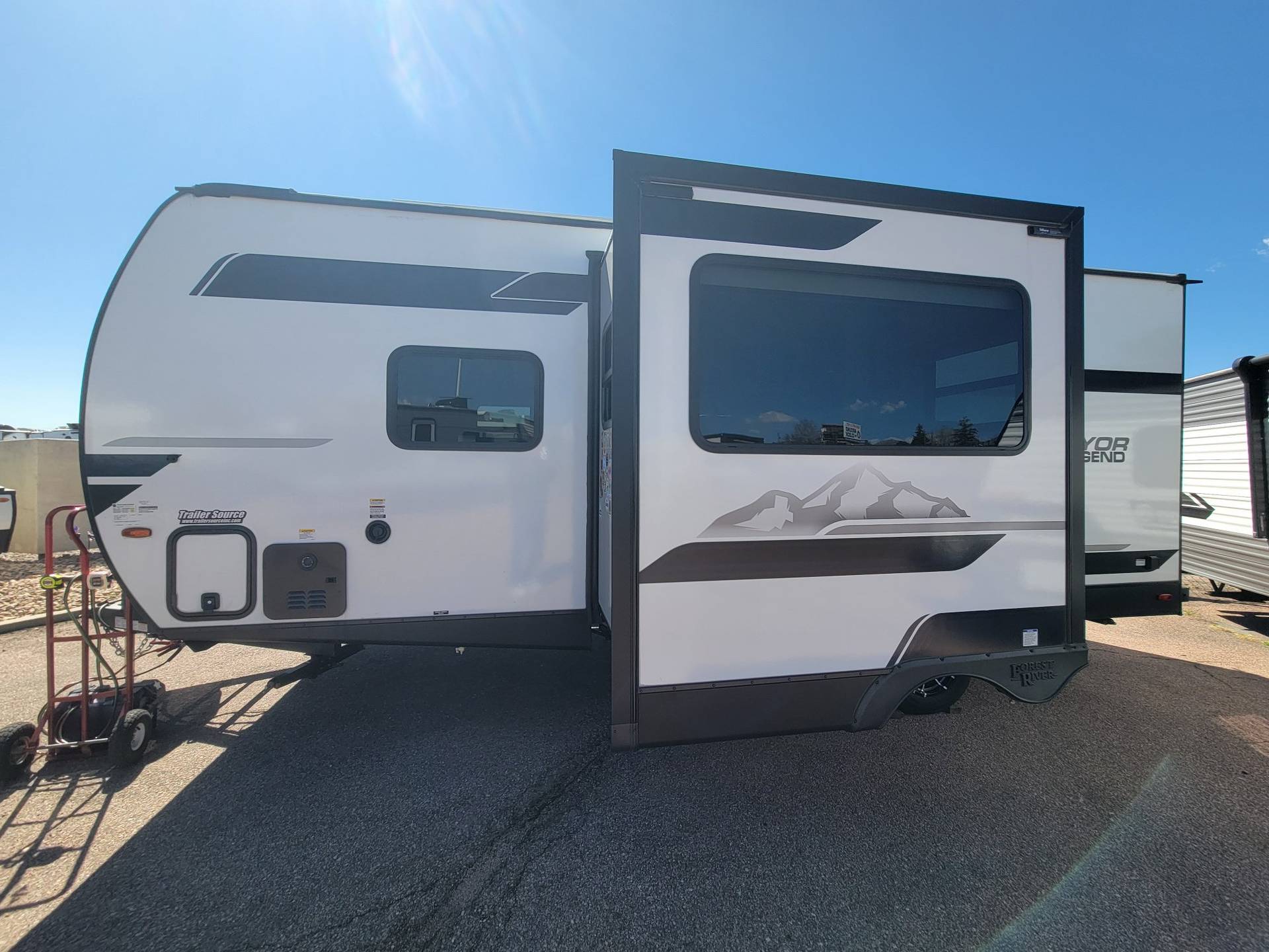 2024 Forest River 2024 Forest River Surveyor - thumbnail 4