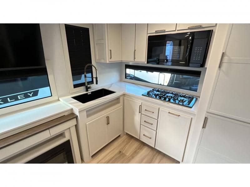 2026 Brinkley RV 2026 Brinkley RV Model IX - thumbnail 12