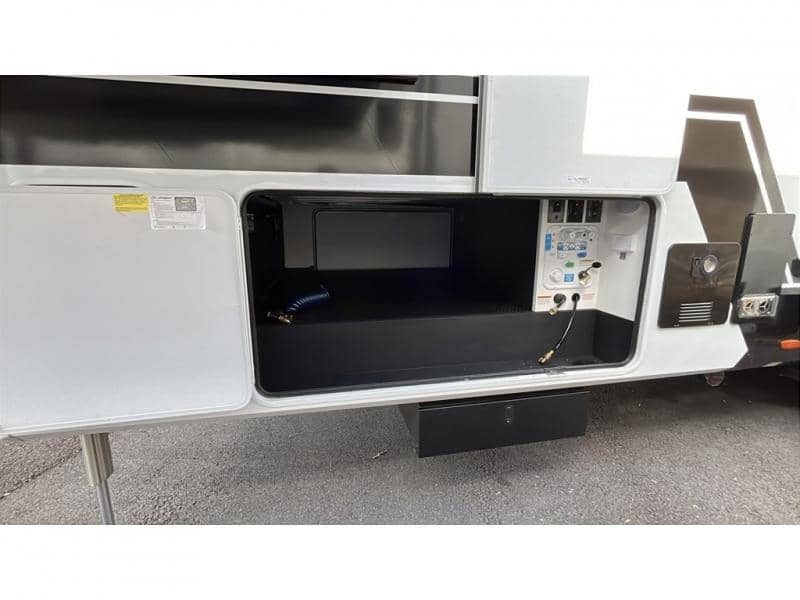 2026 Brinkley RV 2026 Brinkley RV Model Z - thumbnail 5