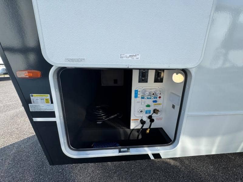 2026 Brinkley RV 2026 Brinkley RV Model Z - thumbnail 6