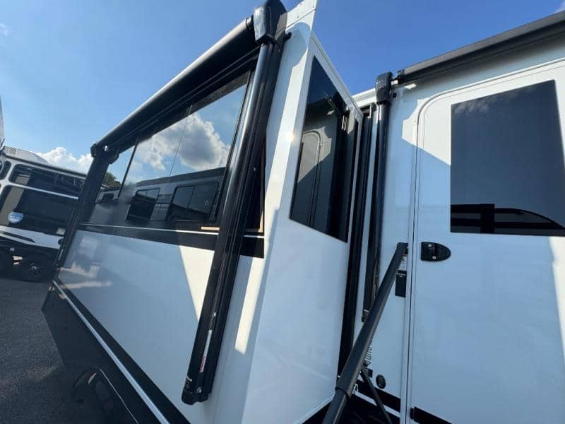 2026 Brinkley RV 2026 Brinkley RV Model Z - thumbnail 9