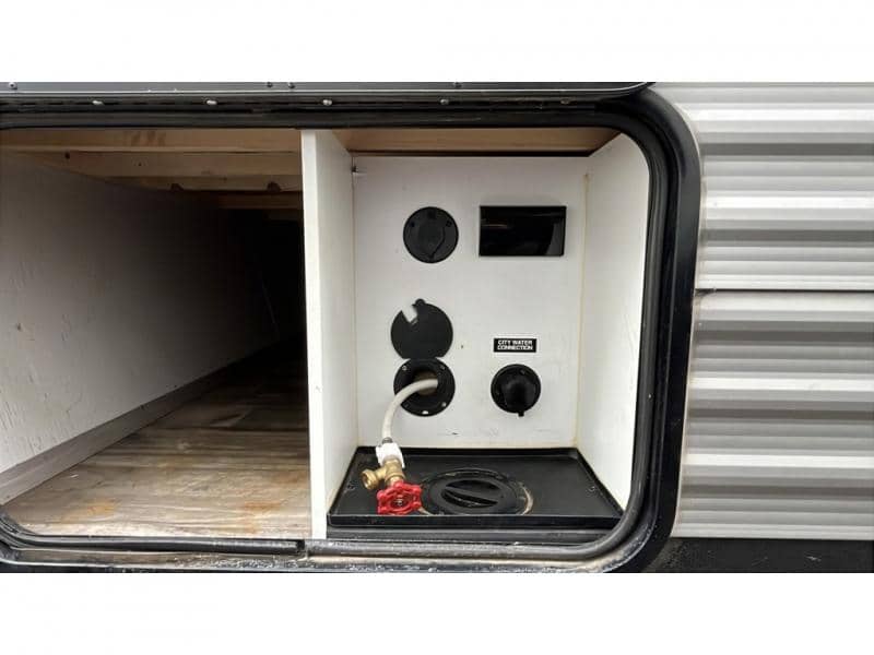 2022 Coleman 2022 Coleman Lantern LT Series - thumbnail 9