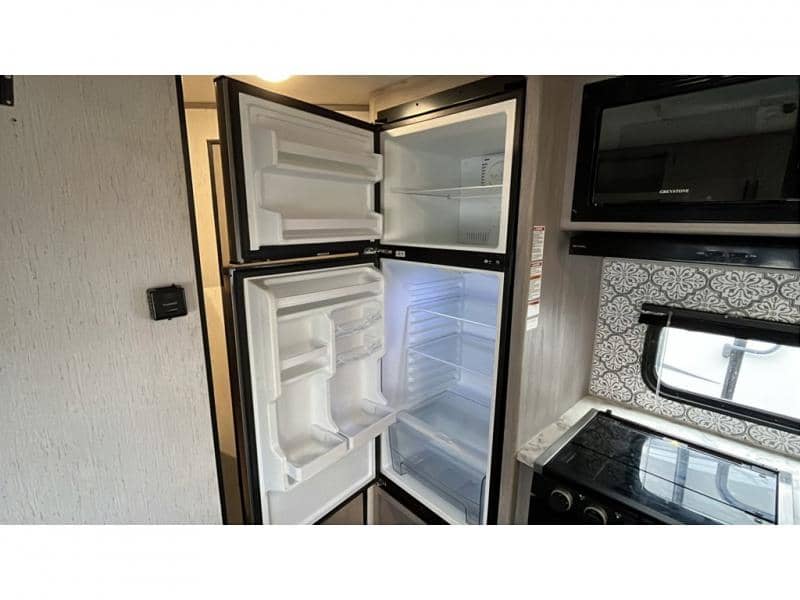 2022 Coleman 2022 Coleman Lantern LT Series - thumbnail 17