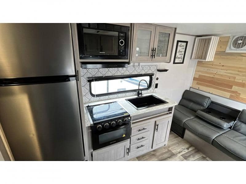 2022 Coleman 2022 Coleman Lantern LT Series - thumbnail 18