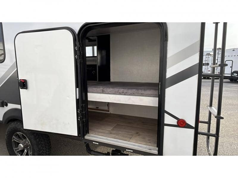 2021 Dutchmen 2021 Dutchmen Coleman Rubicon - thumbnail 10