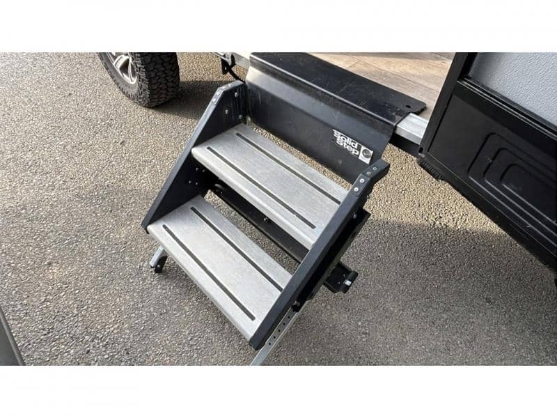 2021 Dutchmen 2021 Dutchmen Coleman Rubicon - thumbnail 12