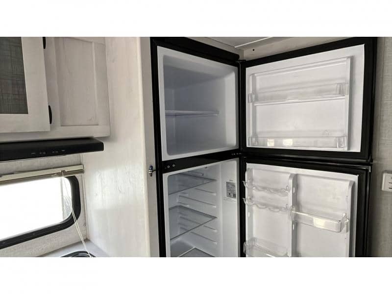 2021 Dutchmen 2021 Dutchmen Coleman Rubicon - thumbnail 18