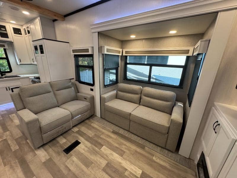 2023 Forest River 2023 Forest River Cedar Creek - thumbnail 19