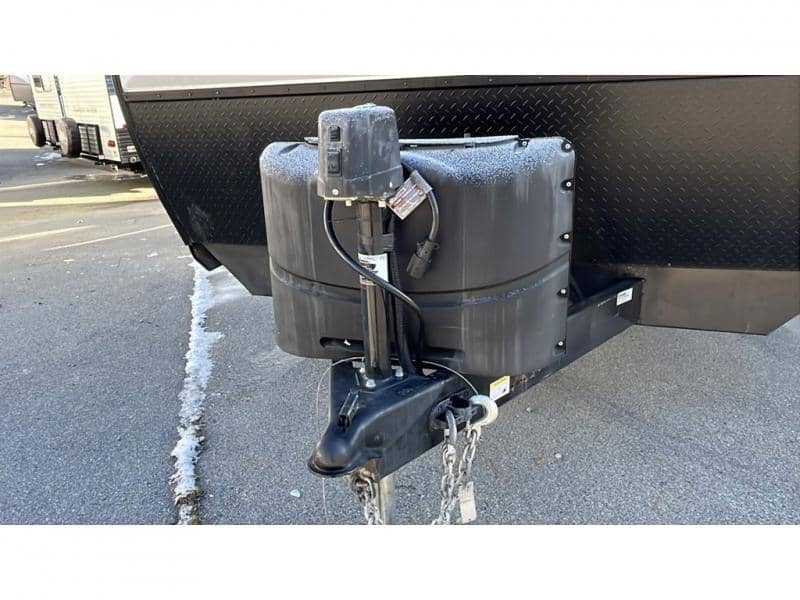 2021 Forest River 2021 Forest River Cherokee Alpha Wolf - thumbnail 7