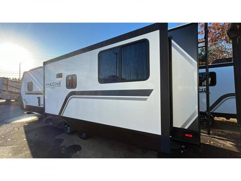 2026 Grand Design 2026 Grand Design Imagine - thumbnail 3